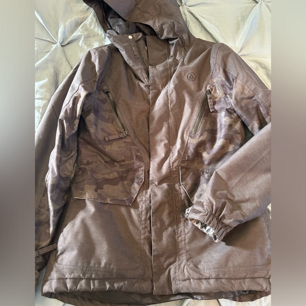 Volcom Snowboard Jacket with Leopard Print Interior